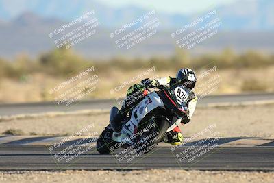 media/Dec-07-2025-CVMA (Sun) [[3e7d2de5dc]]/Race 18-Formula Twins-Formula 40 UL/